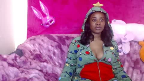 Snapshot of goddess_aaliyah chatting on 25, 12, 2024 goddess_aaliyah online show from 25, 12, 2024