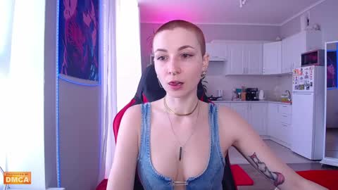 Elpis Foxter online show from 4, 5, 2026