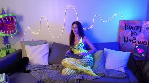 Snapshot of goddess_marylin chatting on 21, 1, 2025 330 UTC2 girls online show from 21, 1, 2025