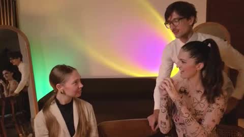 Snapshot of goddess_marylin chatting on 9, 9, 2025 330 UTC2 girls online show from 9, 9, 2025