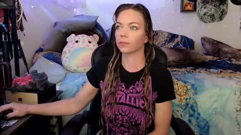 Patricia Mars           Goddess of Mars twitter thegoddessmindy online show from 4, 3, 2025