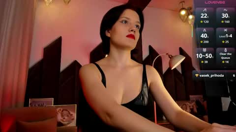 Snapshot of goddess_rowen chatting on 6, 5, 2026 goddess_rowen online show from 6, 5, 2026