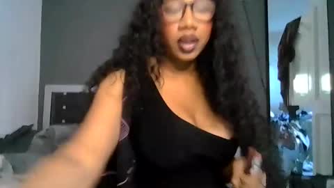 Snapshot of goddessdaisysky chatting on 8, 3, 2026 Goddess Daisy Sky online show from 8, 3, 2026