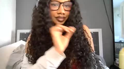 Snapshot of goddessdaisysky chatting on 15, 3, 2026 Goddess Daisy Sky online show from 15, 3, 2026