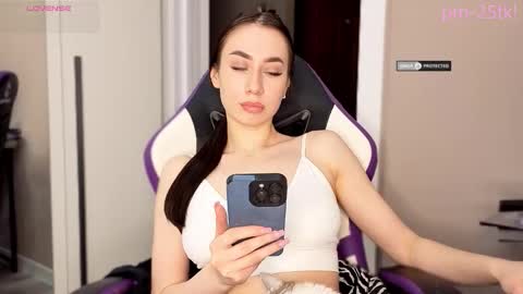 Goddess EmmaBratt princess online show from 19, 2, 2026
