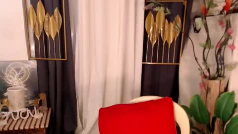 Snapshot of goddessquinnie chatting on 10, 12, 2024 quinnie online show from 10, 12, 2024