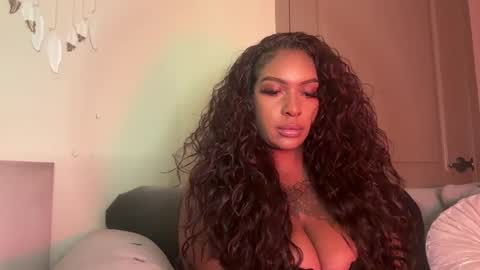 Crazzyboutrain online show from 21, 2, 2025