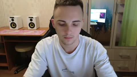 Snapshot of golden_boyyy21 chatting on 7, 7, 2026 Golden boyyy21 online show from 7, 7, 2026