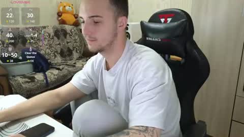 Snapshot of golden_boyyy21 chatting on 17, 7, 2026 Golden boyyy21 online show from 17, 7, 2026