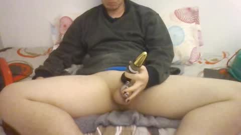 Snapshot of goldenboy207 chatting on 2, 12, 2025 goldenboy207 online show from 2, 12, 2025