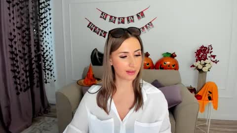 Olivia online show from 25, 10, 2025