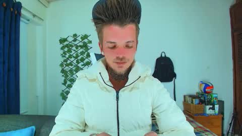 Goldy Loyal93 online show from 9, 10, 2025