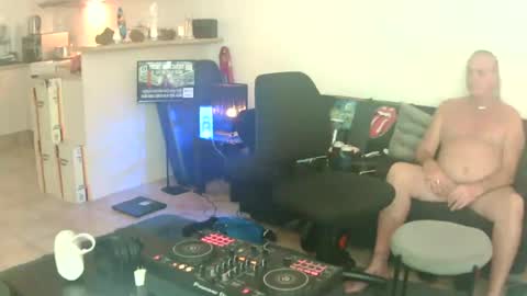 Snapshot of goldyguy011 chatting on 22, 6, 2026 goldyguy011 online show from 22, 6, 2026