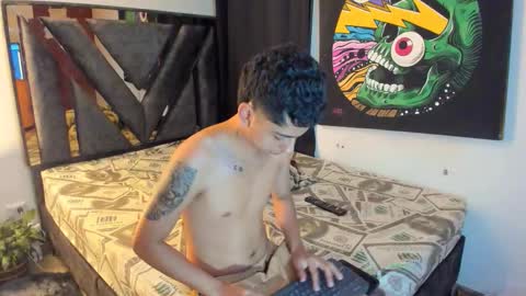 Snapshot of gomez_g_ chatting on 10, 10, 2025 Gomez online show from 10, 10, 2025