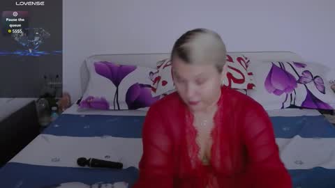 Elysa online show from 4, 11, 2025