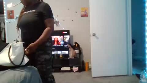 Sue Goddess online show from 24, 10, 2025