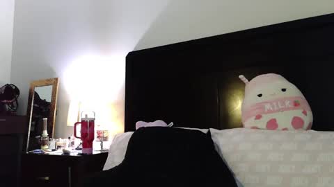 gothbaby305 online show from 9, 4, 2026