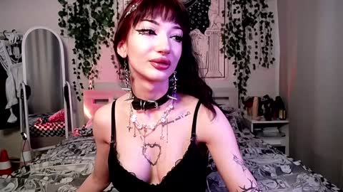 Snapshot of gothdesss chatting on 12, 1, 2025    online show from 12, 1, 2025