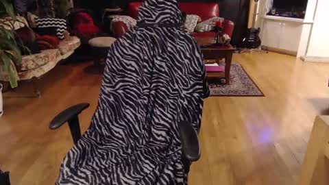 Hezra online show from 7, 2, 2025