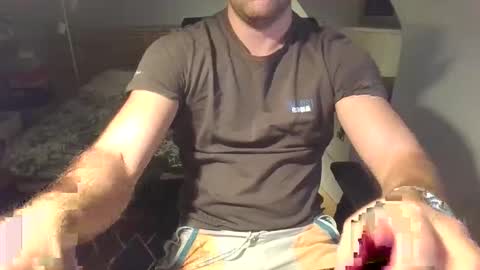 Snapshot of goura2000 chatting on 29, 10, 2025 goura2000 online show from 29, 10, 2025