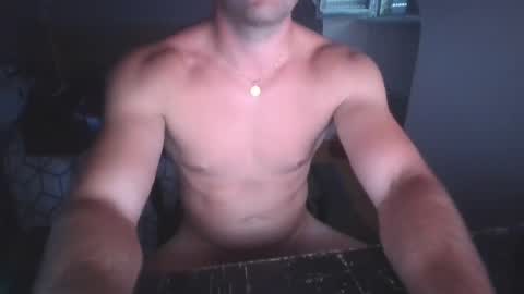 Snapshot of goura2000 chatting on 8, 7, 2026 goura2000 online show from 8, 7, 2026