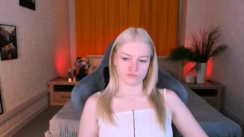Grace Glamour online show from 22, 9, 2025