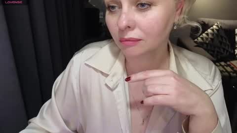 Snapshot of gray_swann chatting on 26, 2, 2025 Ray online show from 26, 2, 2025