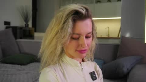 Kelly online show from 23, 4, 2026