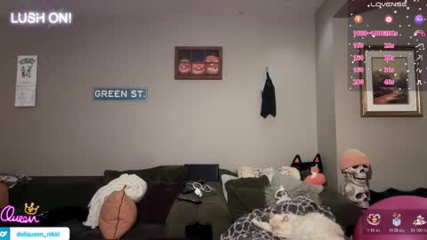 Snapshot of greenxxxqueen chatting on 11, 2, 2026 SexQueen Nikki online show from 11, 2, 2026