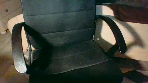 Snapshot of gregbitionist chatting on 11, 3, 2025 Greg online show from 11, 3, 2025