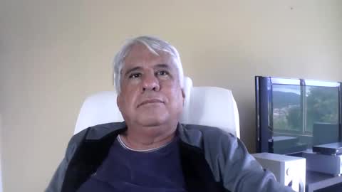 Snapshot of grisa01 chatting on 19, 5, 2026 grisa01 online show from 19, 5, 2026