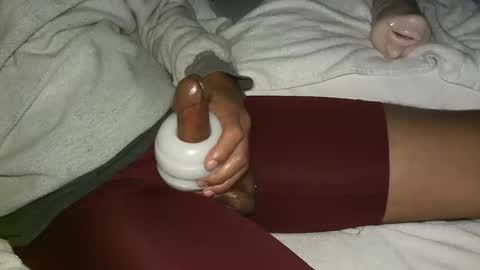 Snapshot of grizzlybone chatting on 8, 11, 2025 grizzlybone online show from 8, 11, 2025