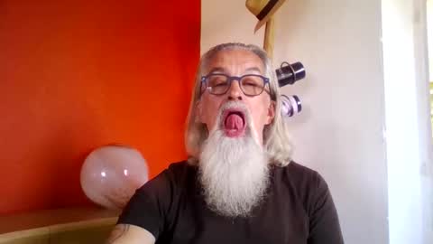 Grybear online show from 4, 10, 2025