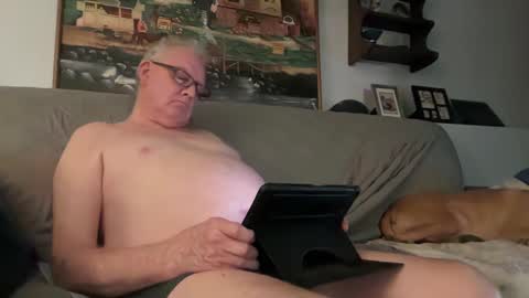 Snapshot of gspotlover1 chatting on 10, 1, 2025 Horny Daddy online show from 10, 1, 2025