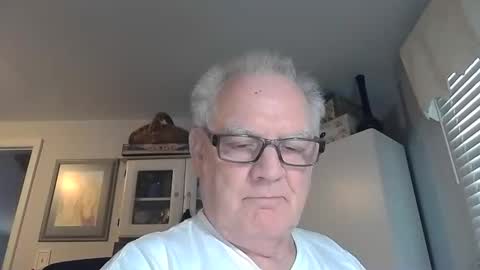 Snapshot of gspotlover1 chatting on 24, 11, 2025 Horny Daddy online show from 24, 11, 2025