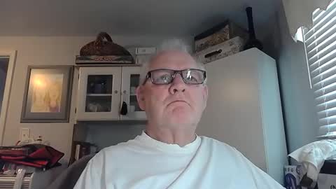 Snapshot of gspotlover1 chatting on 1, 2, 2026 Horny Daddy online show from 1, 2, 2026