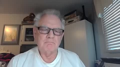 Snapshot of gspotlover1 chatting on 5, 2, 2026 Horny Daddy online show from 5, 2, 2026