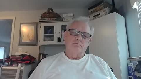 Snapshot of gspotlover1 chatting on 9, 2, 2026 Horny Daddy online show from 9, 2, 2026