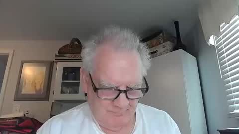 Snapshot of gspotlover1 chatting on 11, 2, 2026 Horny Daddy online show from 11, 2, 2026