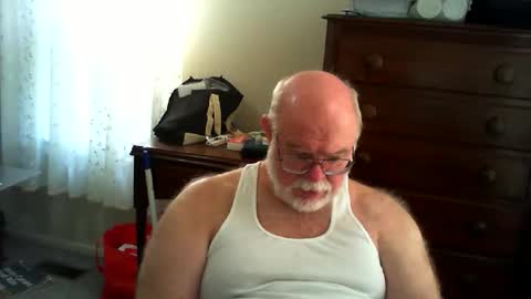 Snapshot of gtnolder60 chatting on 8, 5, 2026 Gary online show from 8, 5, 2026