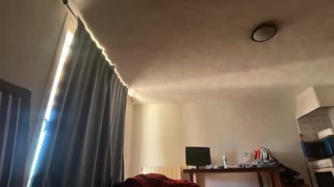 guardiannif_ online show from 14, 4, 2026