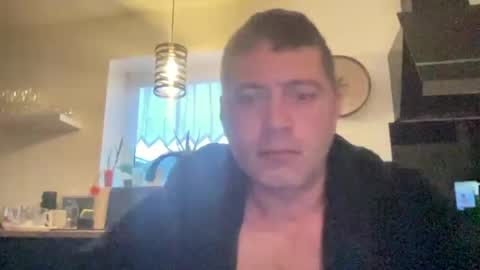 guil0 online show from 25, 10, 2025