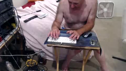 Snapshot of guitarsexgod2 chatting on 26, 7, 2026 guitarsexgod2 online show from 26, 7, 2026