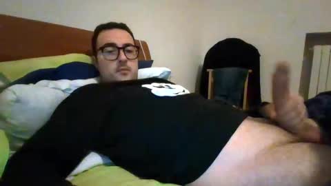 Snapshot of gullit93 chatting on 4, 2, 2026 gullit93 online show from 4, 2, 2026