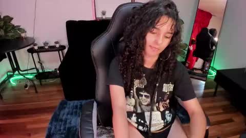 Snapshot of gummo_ chatting on 12, 2, 2026 gummo_ online show from 12, 2, 2026