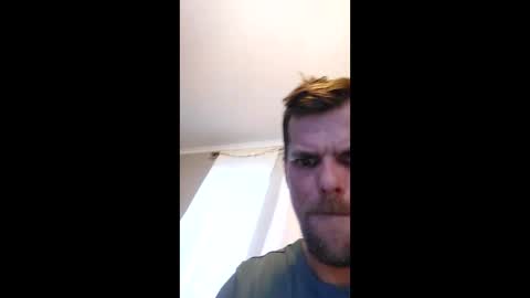 gunnarssonbenni33 online show from 19, 2, 2026