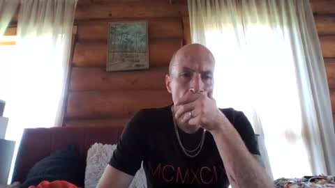 Snapshot of gunts46 chatting on 8, 8, 2026 gunts46 online show from 8, 8, 2026