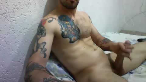 Snapshot of gustavyuri chatting on 1, 10, 2025 Gustav online show from 1, 10, 2025