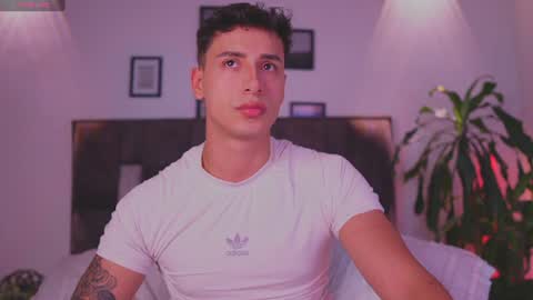Snapshot of guy_twinks chatting on 5, 8, 2026 Gabriel online show from 5, 8, 2026