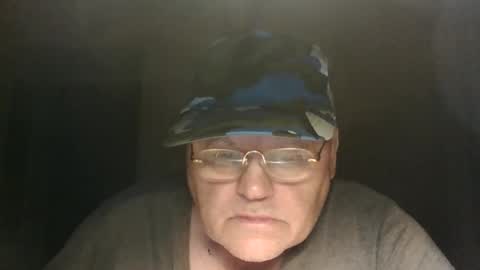 guyboy73 online show from 18, 9, 2025